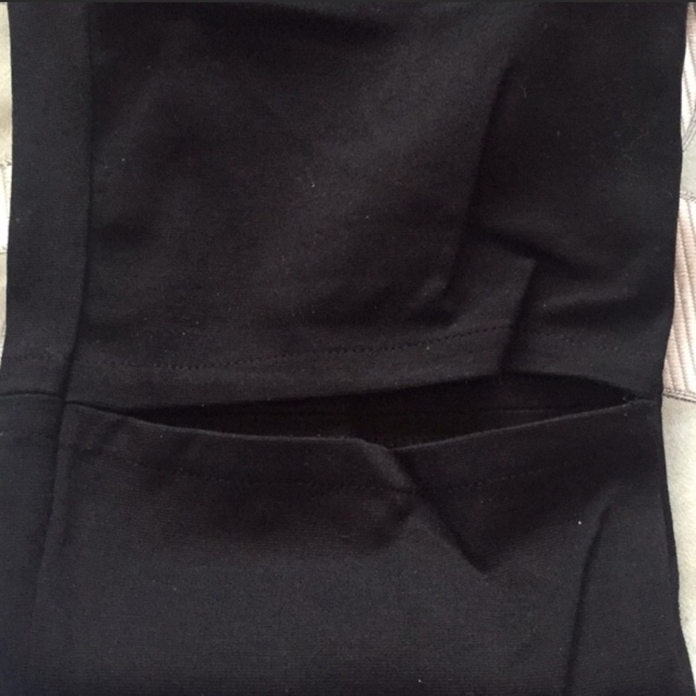 Black knee slit leggings